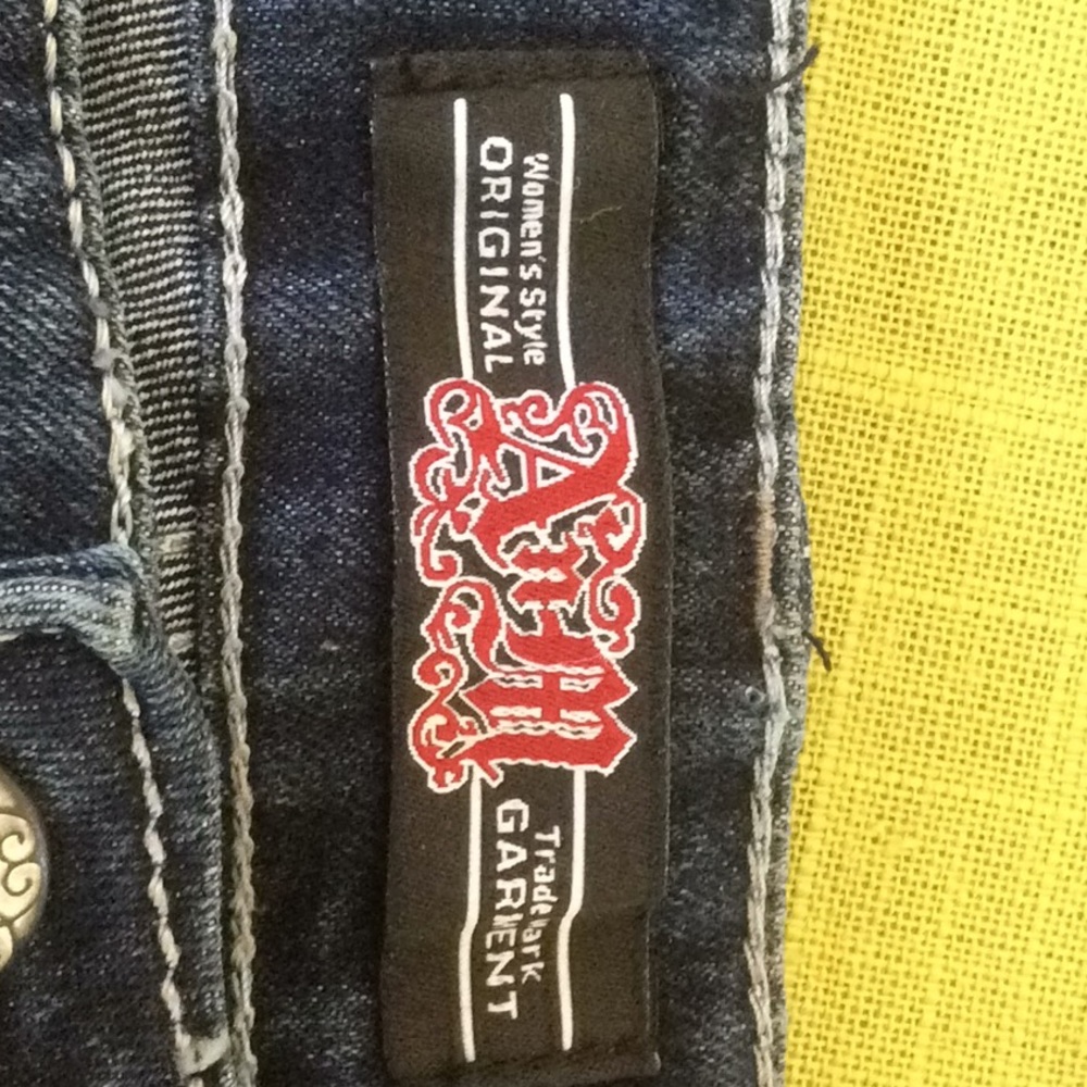 AnM jean shorts - Picture 3 of 7